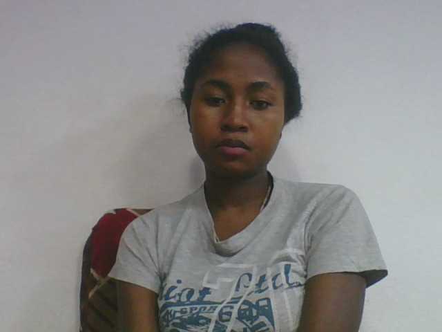 Marinah1a live cam on BongaCams