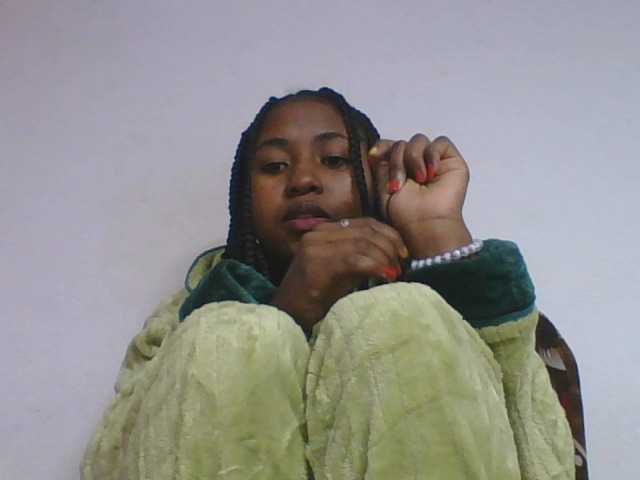 Marinah1a live cam on BongaCams