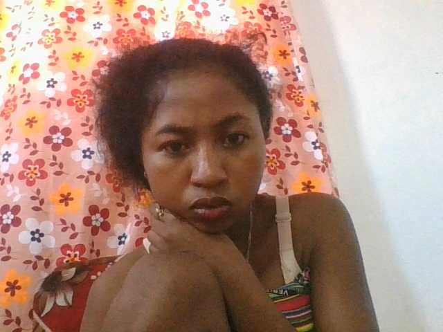 Marinah1a live cam on BongaCams