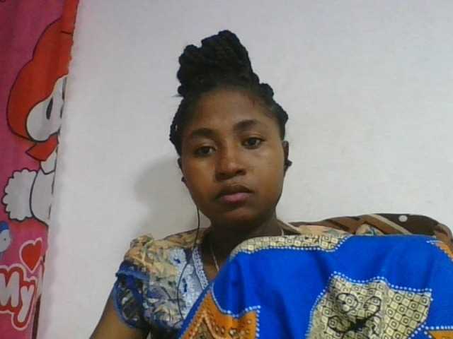 Marinah1a live cam on BongaCams