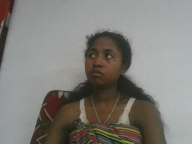 Marinah1a live cam on BongaCams