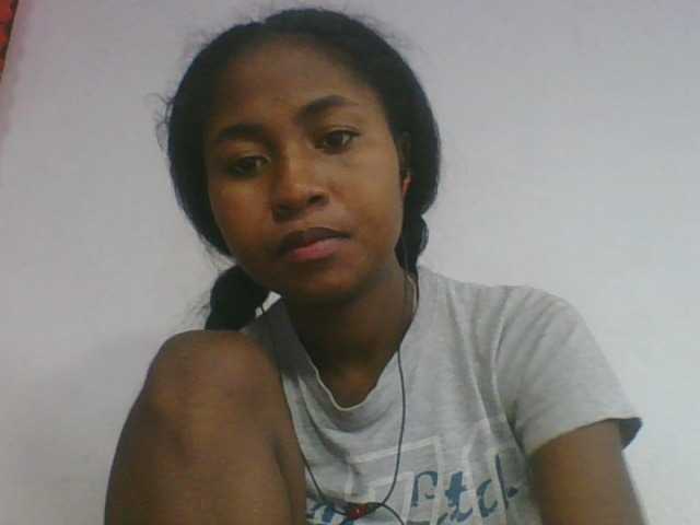 Marinah1a live cam on BongaCams
