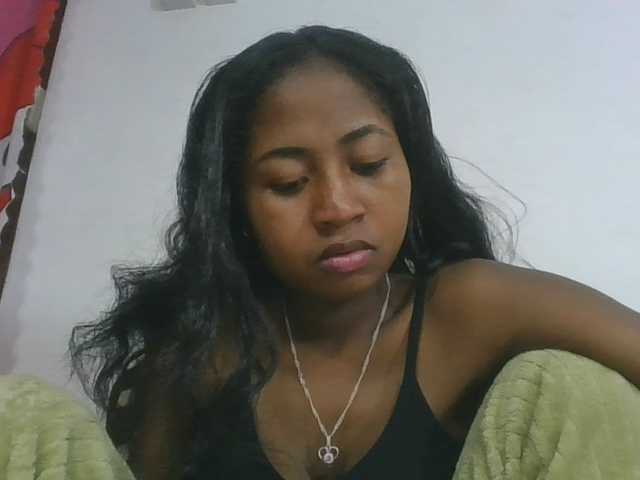 Marinah1a live cam on BongaCams