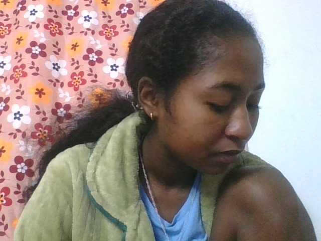 Marinah1a live cam on BongaCams