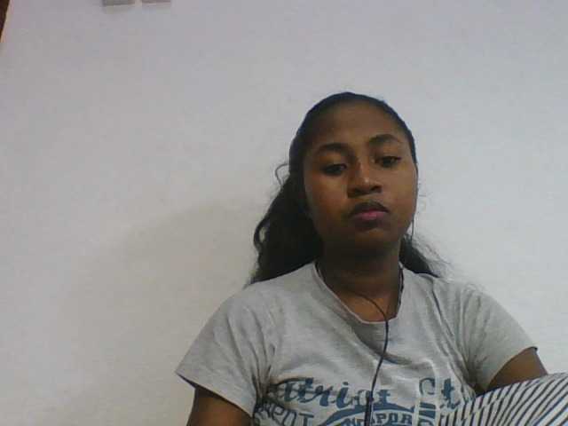 Marinah1a live cam on BongaCams