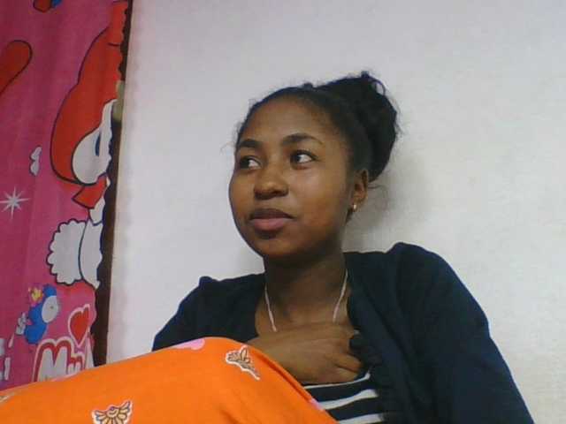 Marinah1a live cam on BongaCams