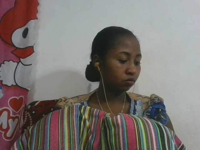 Marinah1a live cam on BongaCams