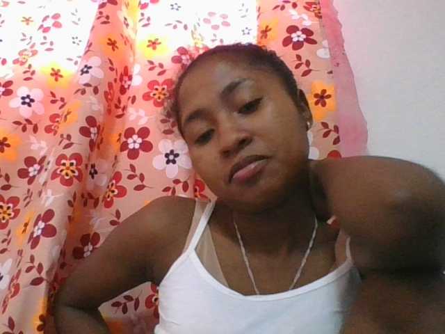 Marinah1a live cam on BongaCams