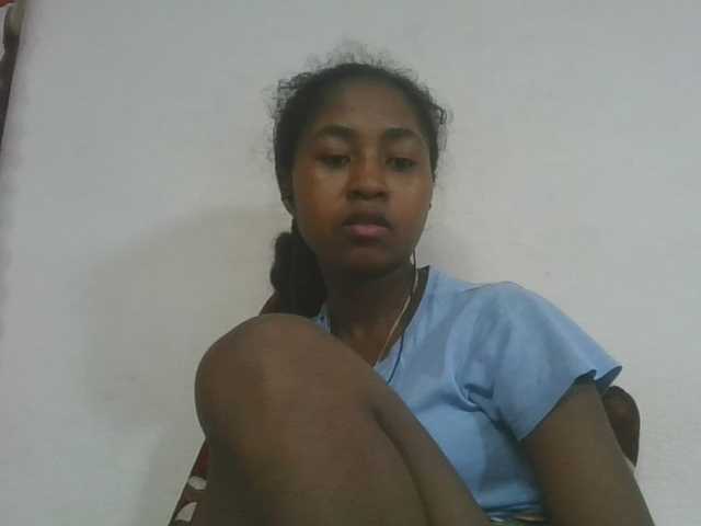 Marinah1a live cam on BongaCams
