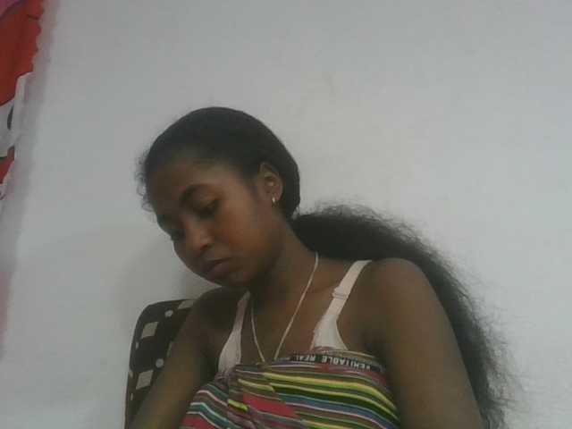 Marinah1a live cam on BongaCams