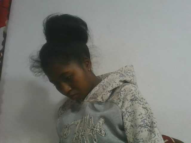 Marinah1a live cam on BongaCams