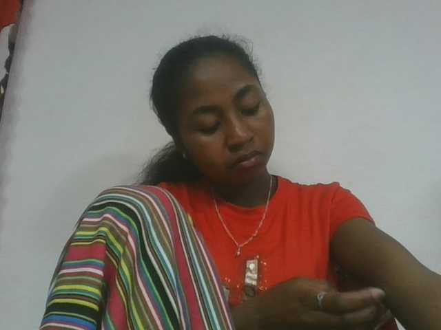 Marinah1a live cam on BongaCams