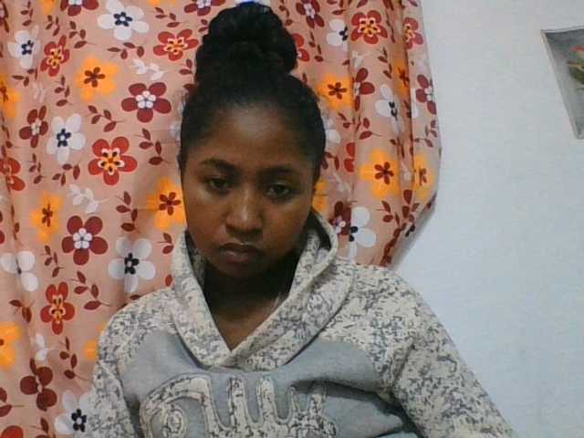 Marinah1a live cam on BongaCams