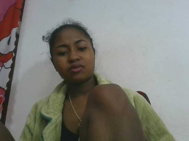 Marinah1a live cam on BongaCams