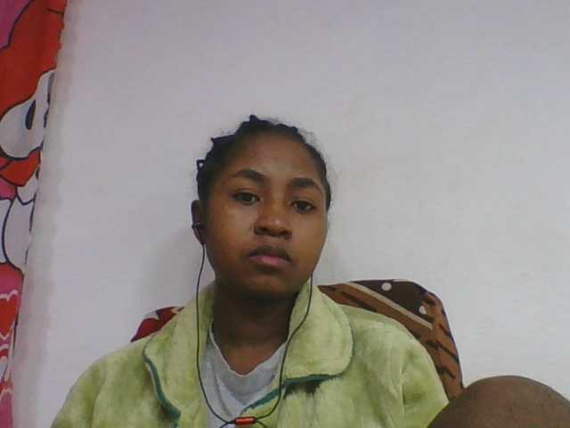 Marinah1a live cam on BongaCams