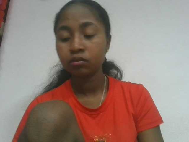 Marinah1a live cam on BongaCams