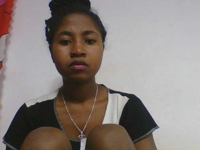 Marinah1a live cam on BongaCams