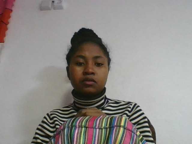 Marinah1a live cam on BongaCams