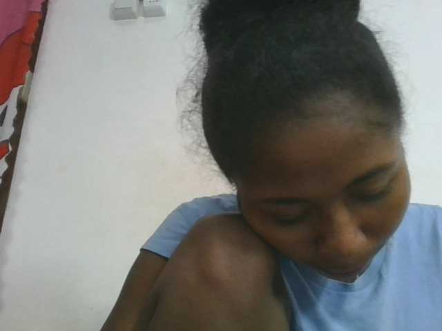 Marinah1a live cam on BongaCams