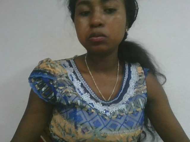 Marinah1a live cam on BongaCams