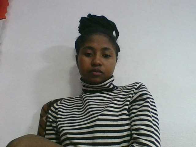 Marinah1a live cam on BongaCams