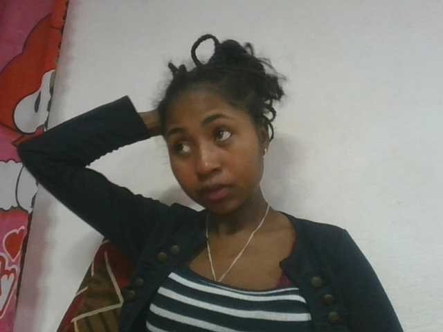 Marinah1a live cam on BongaCams