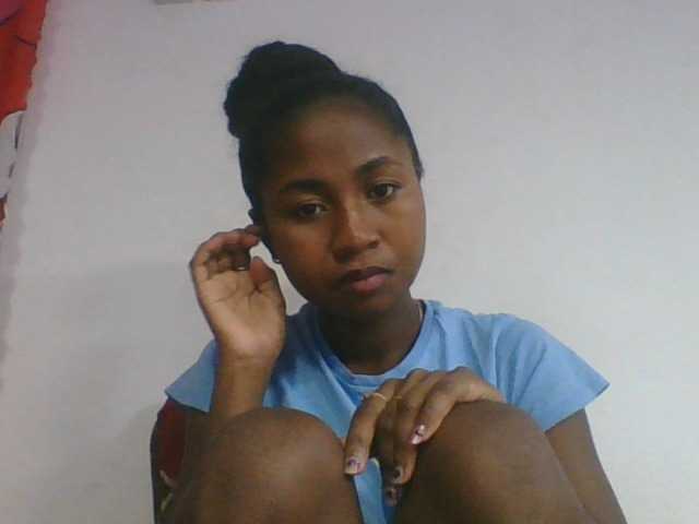 Marinah1a live cam on BongaCams