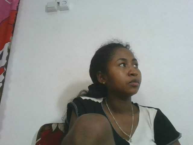 Marinah1a live cam on BongaCams
