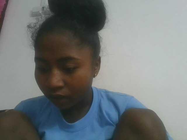 Marinah1a live cam on BongaCams