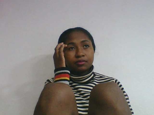Marinah1a live cam on BongaCams
