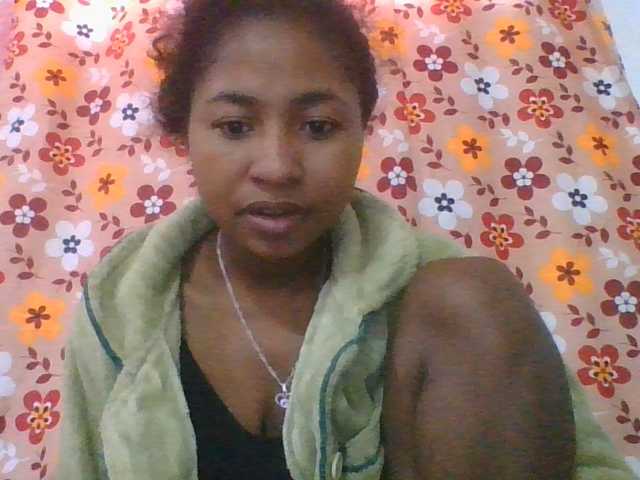 Marinah1a live cam on BongaCams