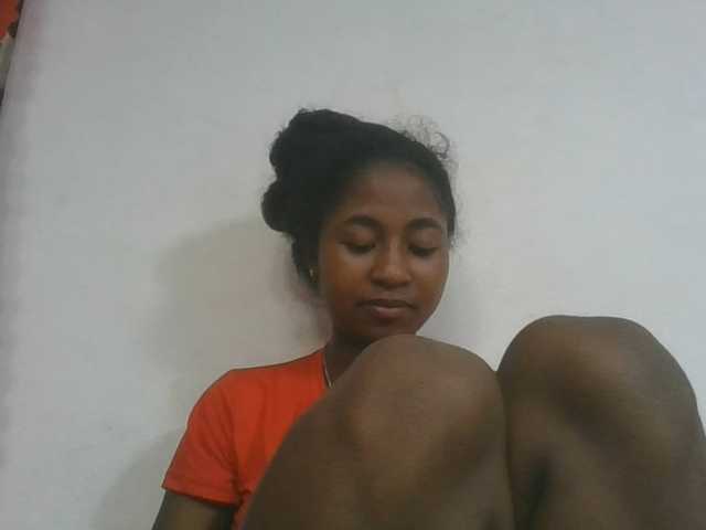 Marinah1a live cam on BongaCams