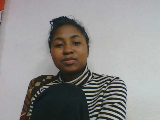 Marinah1a live cam on BongaCams