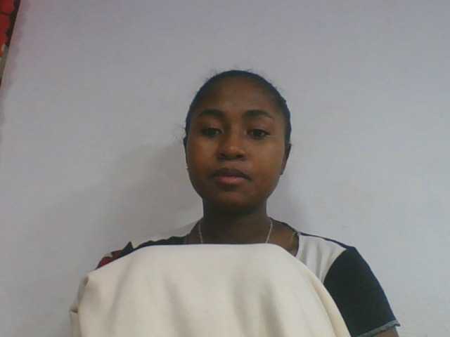 Marinah1a live cam on BongaCams