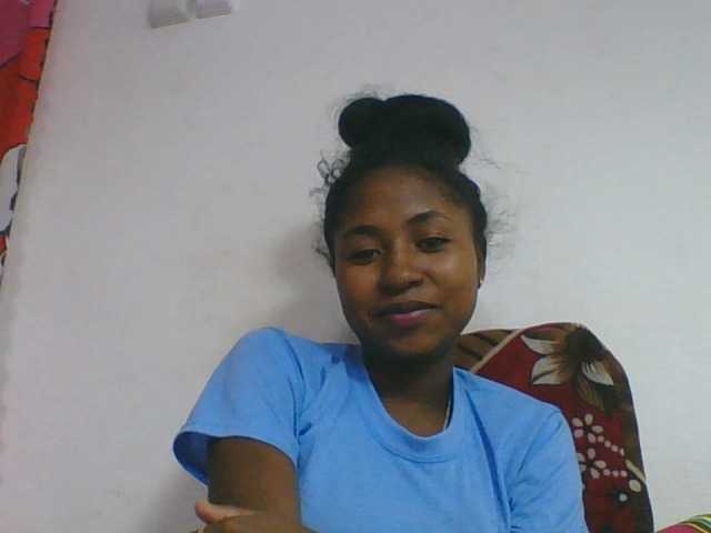Marinah1a live cam on BongaCams