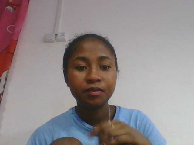 Marinah1a live cam on BongaCams