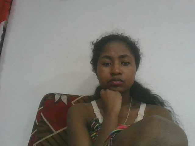 Marinah1a live cam on BongaCams