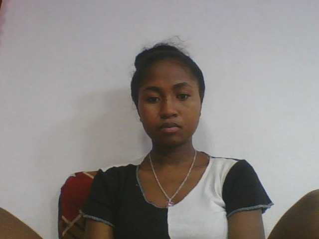 Marinah1a live cam on BongaCams
