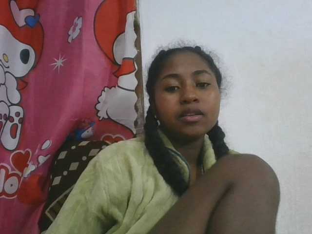 Marinah1a live cam on BongaCams