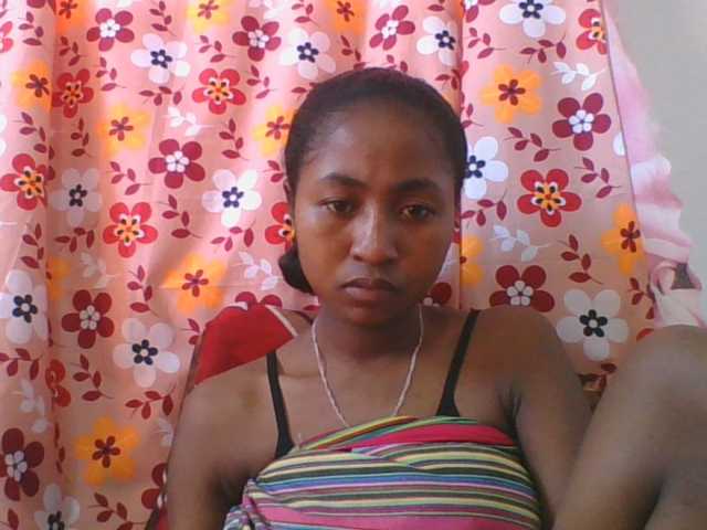 Marinah1a live cam on BongaCams