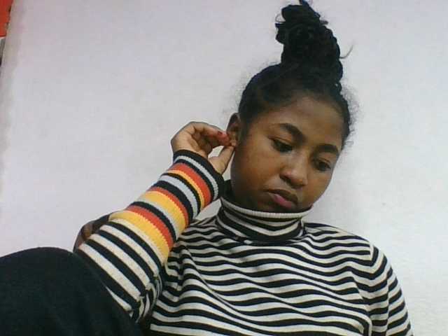 Marinah1a live cam on BongaCams