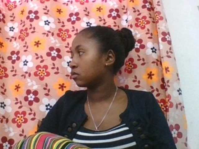 Marinah1a live cam on BongaCams
