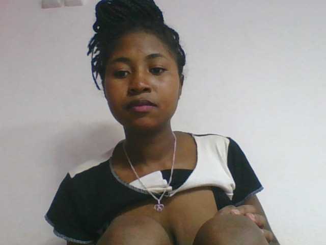 Marinah1a live cam on BongaCams