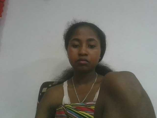 Marinah1a live cam on BongaCams
