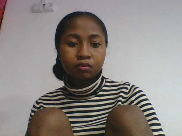 Marinah1a live cam on BongaCams