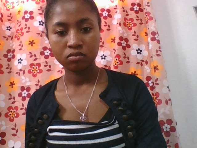 Marinah1a live cam on BongaCams