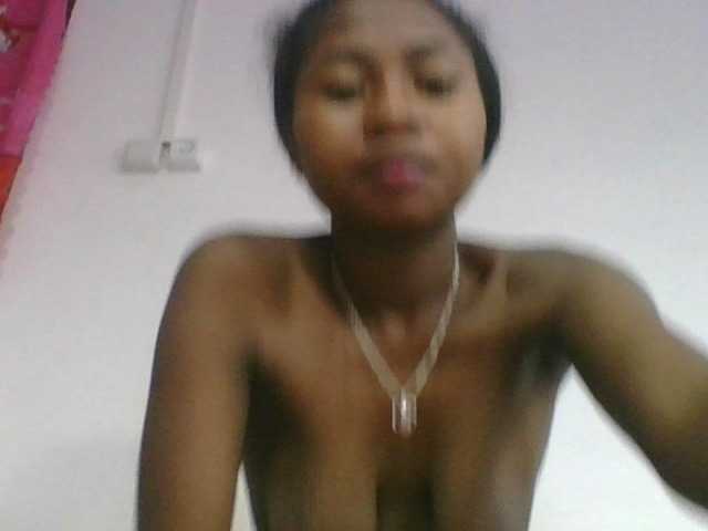 Marinah1a live cam on BongaCams