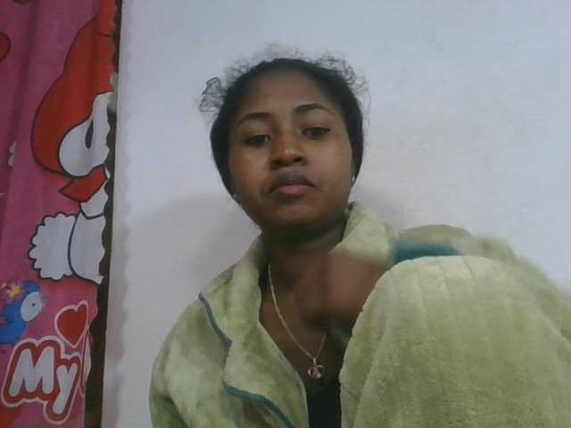 Marinah1a live cam on BongaCams