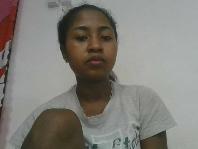 Marinah1a live cam on BongaCams