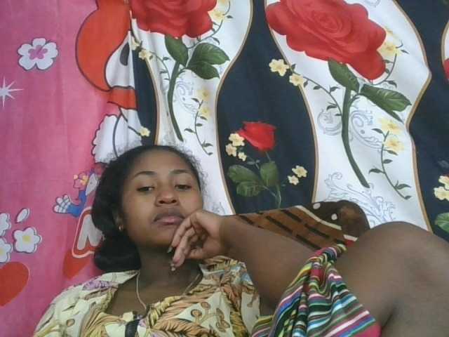 Marinah1a live cam on BongaCams